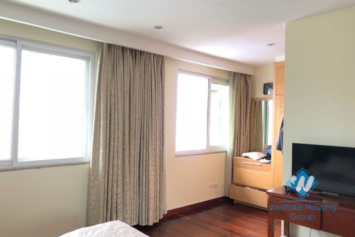 Lovely apartment for rent in E Tower close to UNIS school